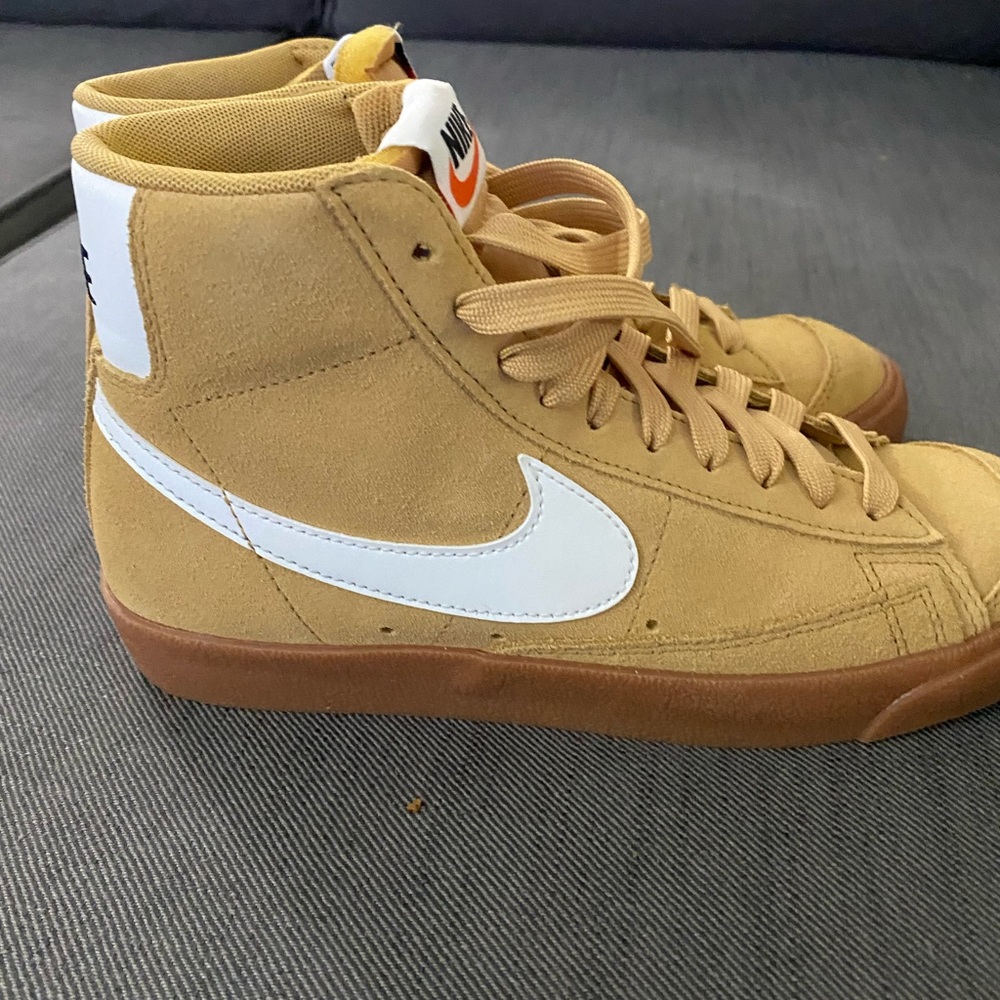 Womens Nike Blazer Mid Rebel Sneakers